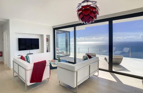 Tabua Apartment | Francelho 2 Apartment by LovelyStay