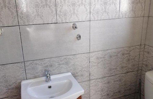Ekurhuleni House | FRANCHISE BENONI GUEST HOUSE