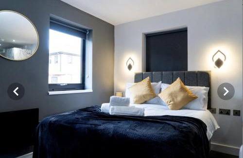 Peterborough Apartment | Franchise House Apartments - FREE Parking & Wifi - Contractor Friendly - Long Stays Welcome