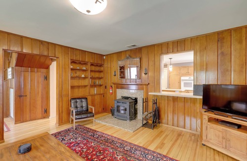 Franconia House | Franconia Escape on Half Acre w/Fire Pit & Deck!