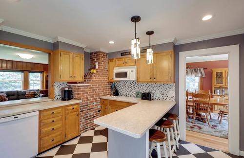 Franconia House | Franconia Escape on Half Acre w/Fire Pit & Deck!