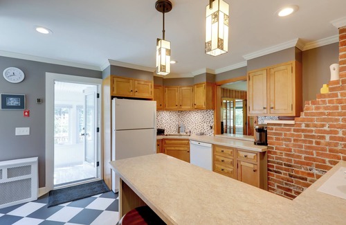 Franconia House | Franconia Escape on Half Acre w/Fire Pit & Deck!