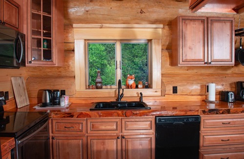 Twin Mountain Ski Chalet | Franconia Notch Bretton Woods!