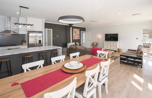 Busselton House | Frangapanis- WIFI, Secure yard, Fire Place