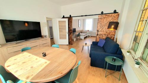 Velbert Apartment | FRANKES SLEEP INN, 4, 2, 1 Raumwohnungen, Sauna