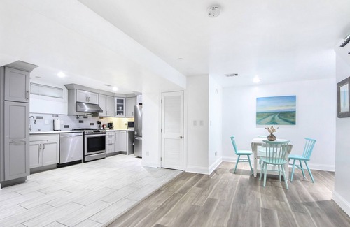 St. Matthews Apartment | Frankfort Avenue Flat