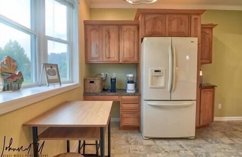Frankfort House | Frankfort Farmhouse | pickleBARn