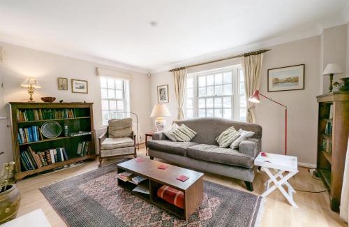 Emsworth House | Frankland House
