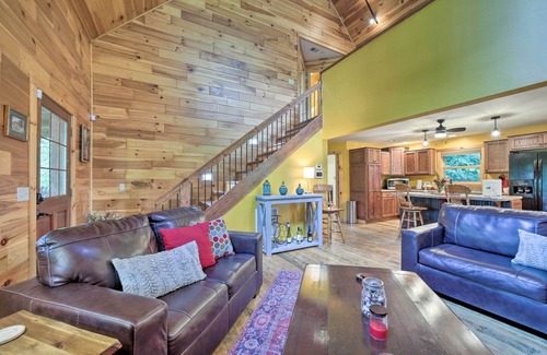 Franklin Cabin | Franklin Cabin Surrounded by Smoky Mountains!