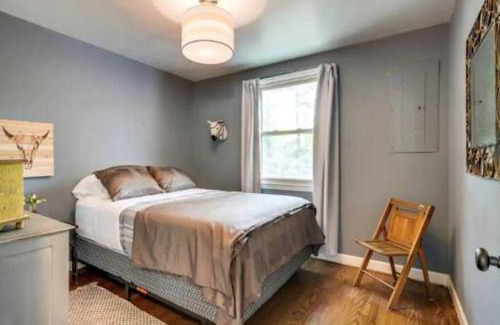 Franklin House | Franklin Cottage Cozy 2 bed 1 bath