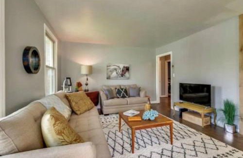 Franklin House | Franklin Cottage Cozy 2 bed 1 bath