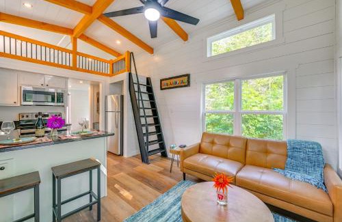 Franklin House | Franklin Cottage Deck with Blue Ridge Mtn Views!