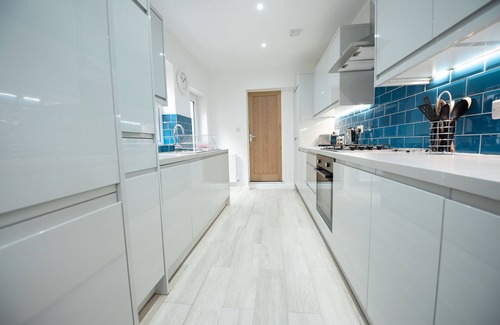 Reading House | Franklin Lodge
