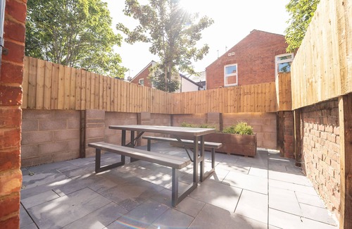 Reading House | Franklin Lodge