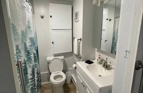 Ashtabula House | Frank’s Last Resort- Sunset Vacation Rentals