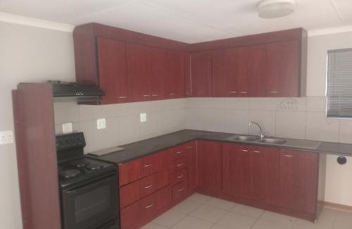 Universitas Apartment | FRANS GUEST house
