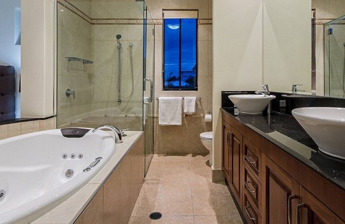 Miami House | Fraser Beachside Luxury home with the beach at the front door backing onto park