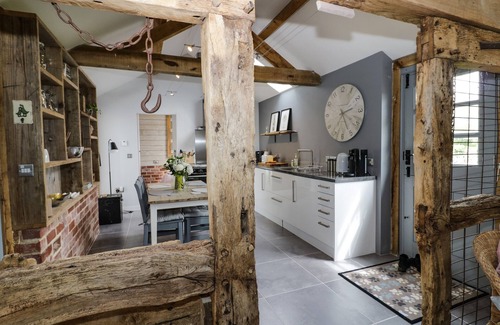 Bodenham Cottage | FREDS SHED, pet friendly, character holiday cottage in Hereford