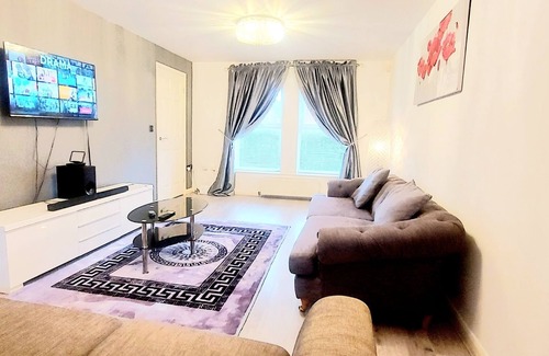 Sunderland House | ✔Free 2 Private Parking -Sunderland Luxury Villa