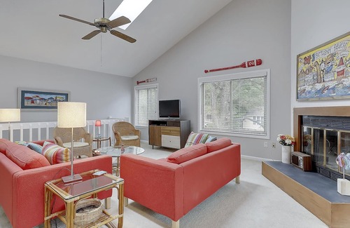 Sandpiper Pines House | FREE ACTIVITIES!!! Bright and open beach home located in a quiet area on a cul-de-sac great for bike riding!