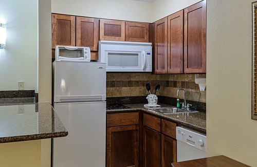 Harrisburg - Hershey Apartment | Free Breakfast. Indoor Pool. Gym. Quick Drive to Hersheypark!