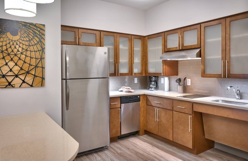 Lehi Condo | Free Breakfast. Pool & Hot Tub. Gym. Great for Business Travelers!