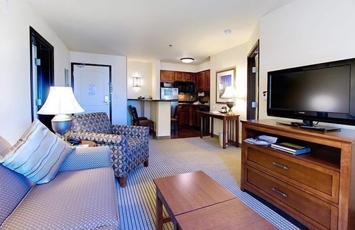 West Valley City Condo | Free Breakfast Buffet. Pool, Hot Tub