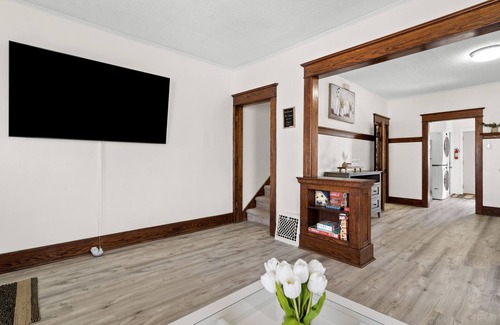 Fort Wayne House | 🏡FREE Coffee - FAST Wi-fi —Mi Casa ☀️