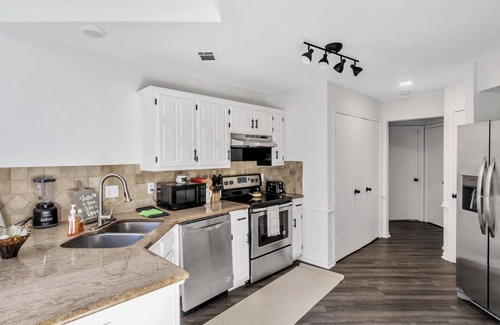 Rowlett House | FREE Kayak Rental Home w/Firepit and Gameroom