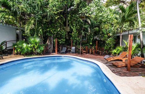 Playacar Fase I Apartment | Free laundry. Studio w/2 beds. AC + Shower. 1mn walk to a beautiful beach.