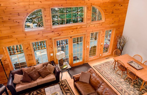 Wild Rose Cabin | Free nite w/wknd offseason logcabin lake hottub kayak paddleboard pier fireplace