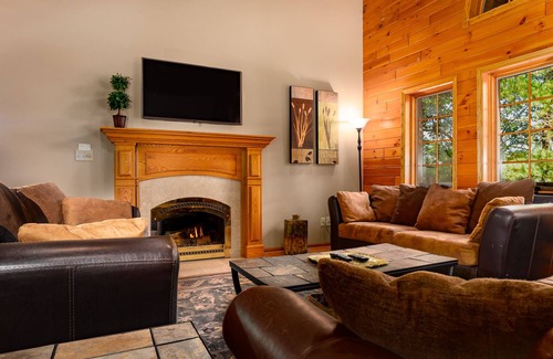 Wild Rose Cabin | Free nite w/wknd offseason logcabin lake hottub kayak paddleboard pier fireplace