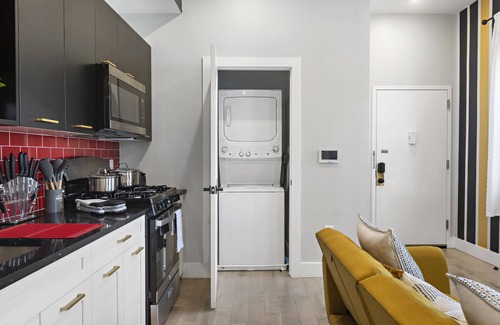 North Ironbound Apartment | Free Parking 30% Off 4 br Duplex Prime location