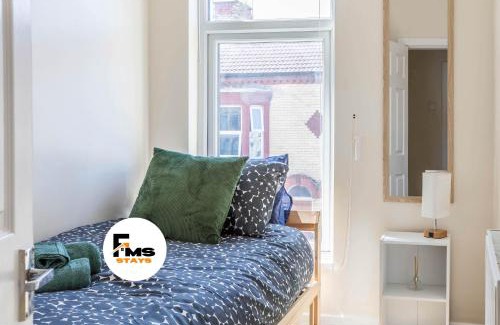 Liverpool House | Free Parking, 4 Bed, 2 Bath House, Long Term Stay Savings, Contractors, Near Anfield
