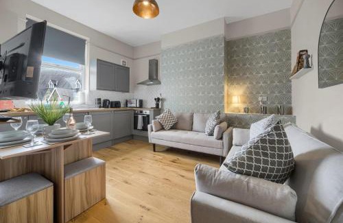 Roath Apartment | Free Parking Fast Wifi 2 Min to Cardiff City