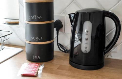 Roath Apartment | Free Parking Fast Wifi 2 Min to Cardiff City