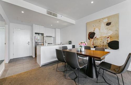 Chatswood CBD Apartment | free parking lovely 2 bds in heart of chatswood