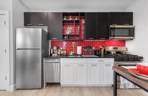Ironbound District Apartment | Free Parking Modern Duplex-Central Location-close to Train+EWR