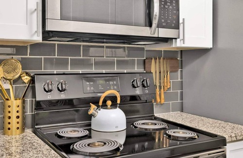 Hoover Apartment | Free parking Reno Boho Apartment Prime Area Near Downtown Bham