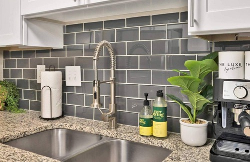 Hoover Apartment | Free parking Reno Boho Apartment Prime Area Near Downtown Bham