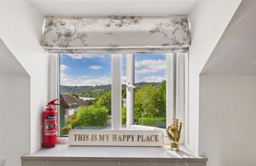 Bowness-on-Windermere Apartment | Free Private parking on site - Central location