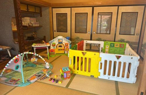 Fujikawaguchiko Villa | Free shuttle service,Free bag,Large screen movies,BBQ, Popcorn-making activity, more than 20 people possible