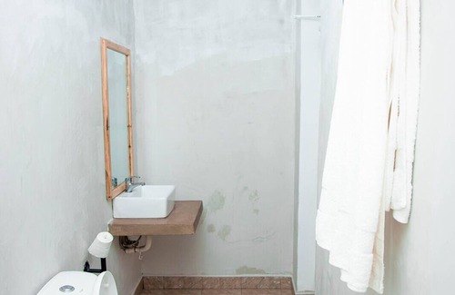 Arusha Bed & Breakfast | FREEDOM INN