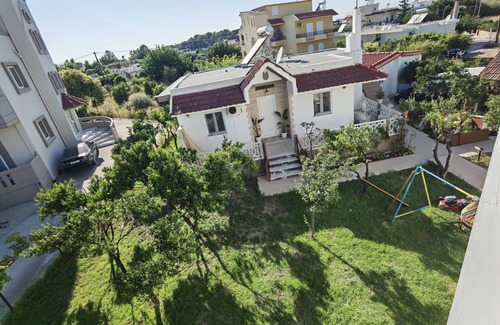 Kremasti House | Freeman Greenlees Hellenic Garden House