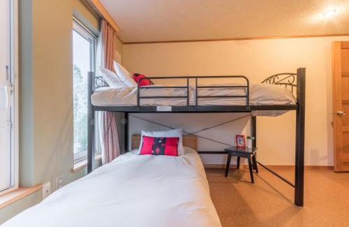 Niseko Cabin | Freeride Backpackers Lodge Niseko