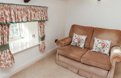 Akeld House | Freesia Cottage