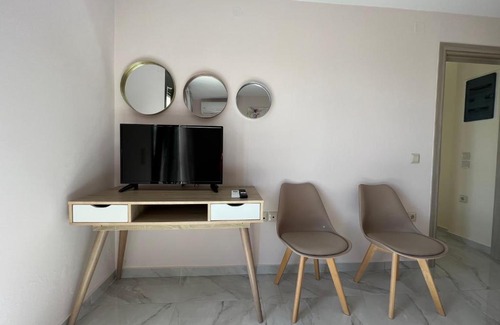 Sarlata Apartment | Freesia Grand Sea View Residence
