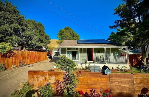 Fremont House | Fremont - 6 bedroom 3 bath