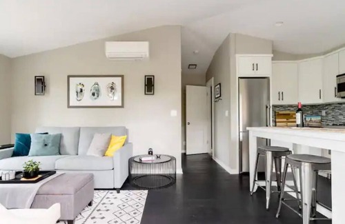 Fremont Cottage | Fremont cottage w/garage, light-filled, walkable