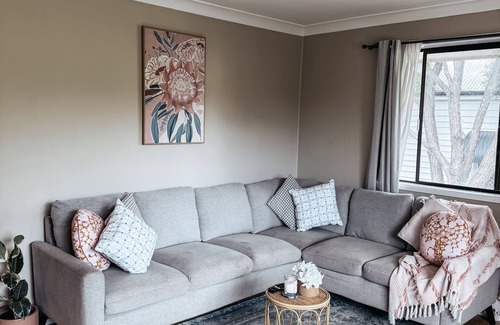 Toowoomba Apartment | French by Queens